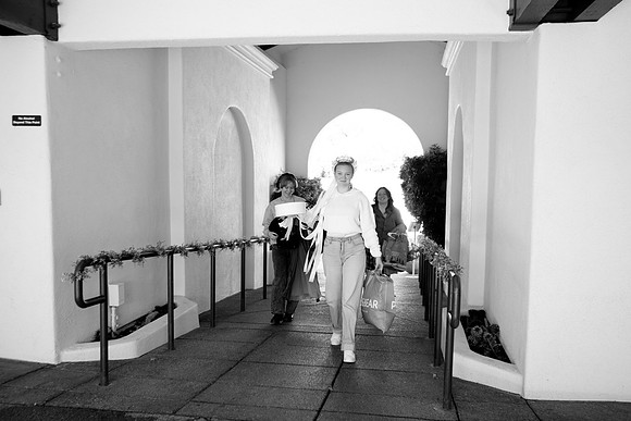 P002_ELL52942